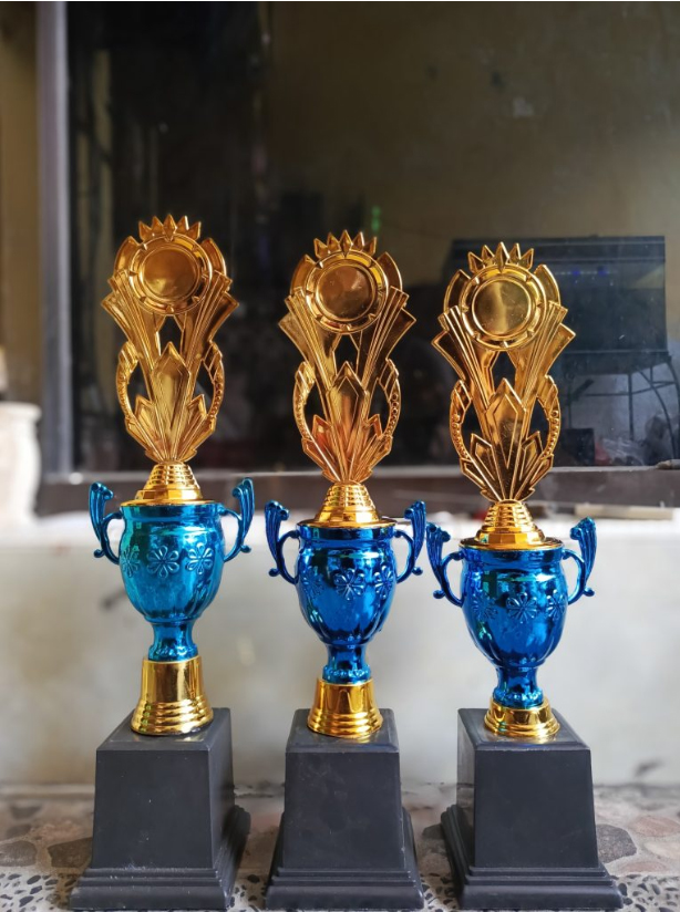 trophy piala plastik mini untuk lomba anak
